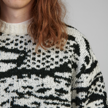 Panku Sweater White / Black