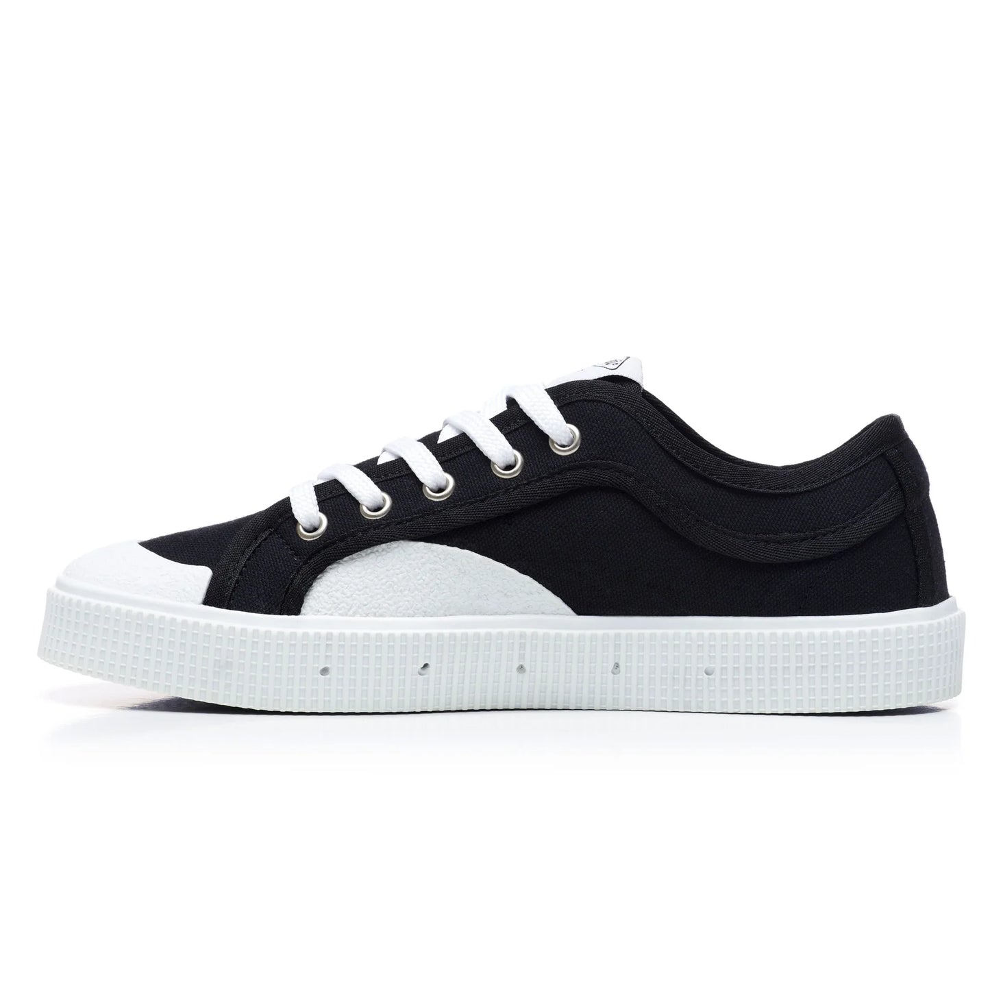 Sanjo K200 Black Sneakers, side view